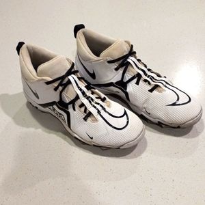 Nike Men's Alpha Menace Pro 3 Mid Football Cleats (Size: 9)